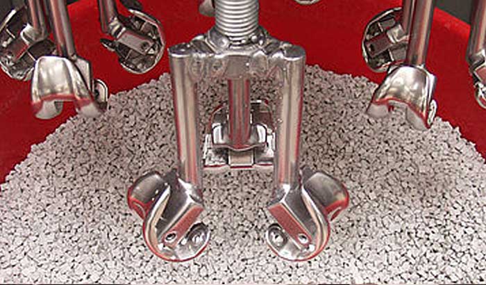Figure-8-Polishing-using-a-Drag-Finish-Machine