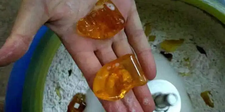 amber-polishing-vibratory-machine