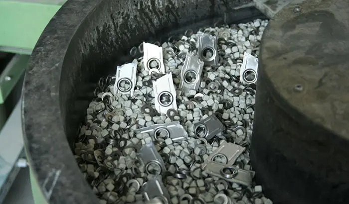 ceramic-media-deburring-and-polishing-machining-parts