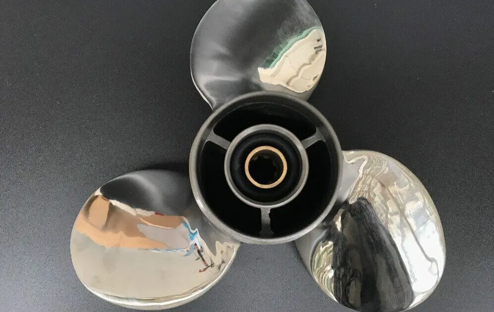 stainless-steel-boat-propeller-polishing