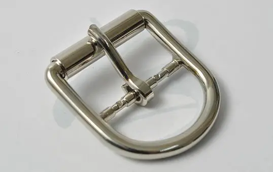 zamak-belt-buckle-polishing
