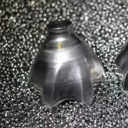 Piezas de Acero Antes y Después del Proceso de Volteo en Tina Vibratoria - Antes