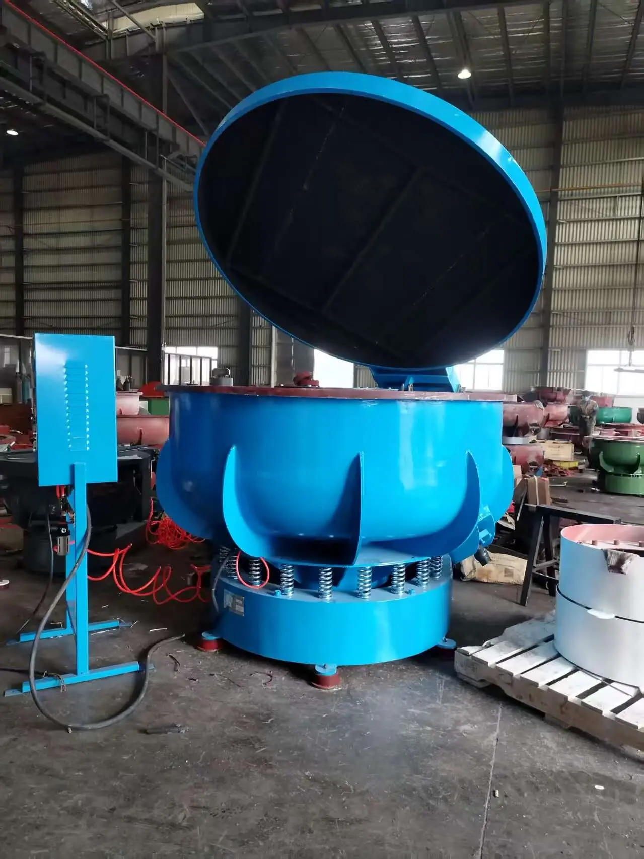 Straight wall vibratory finisher VBB1500 industrial deburring and polishing machine